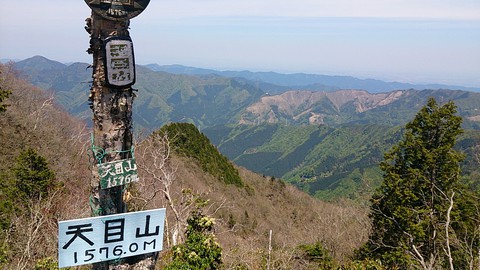 三ツドッケ~蕎麦粒山~川苔山を歩きました。２０１４年５月。