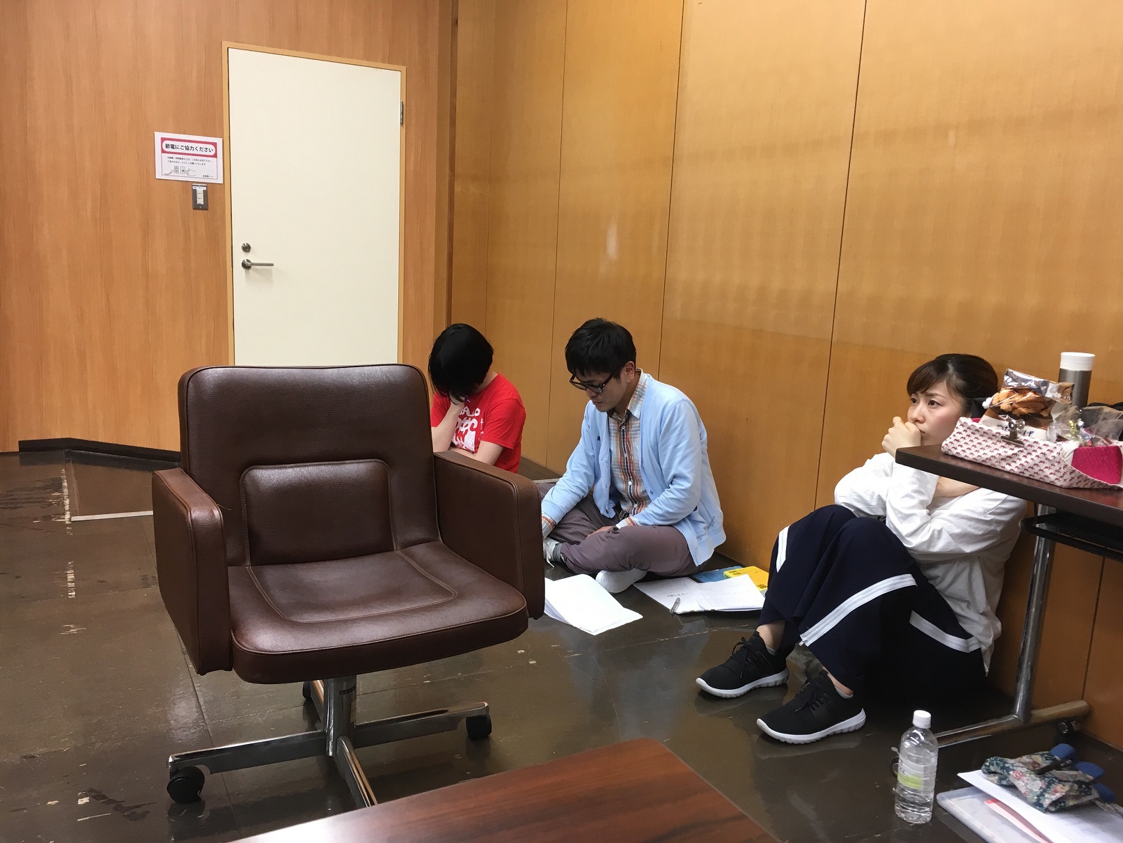 くちびるの会 「逃げぬれて、夜」 稽古場観覧レポート! くちびるの会 「逃げぬれて、夜」 稽古場観覧レポート!