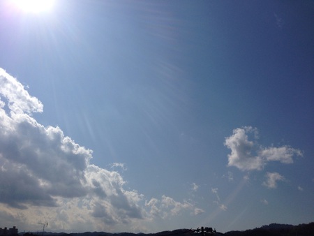 狭間の空は広い 狭間の空は広い