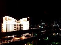神戸ポートタワーホテルから見た夜景で地域を知る。あの建物なんだ？