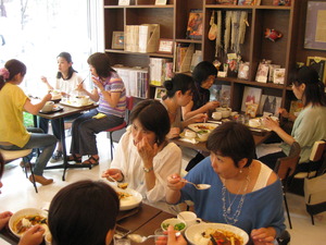 関けい子先生と女子力UPリリアンカフェ開催しました！